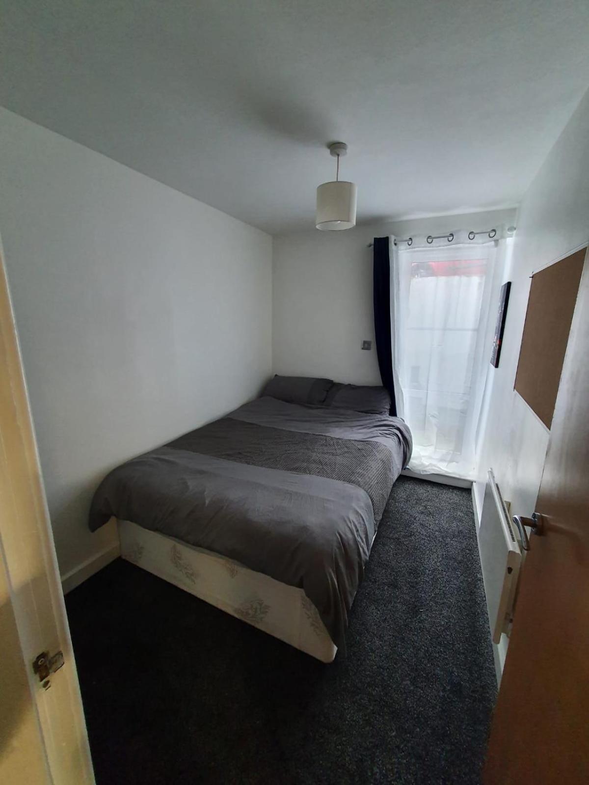 Quiet 2 Bedroom Flat In Darlington With Free Parking, Wi-Fi And More Bagian luar foto