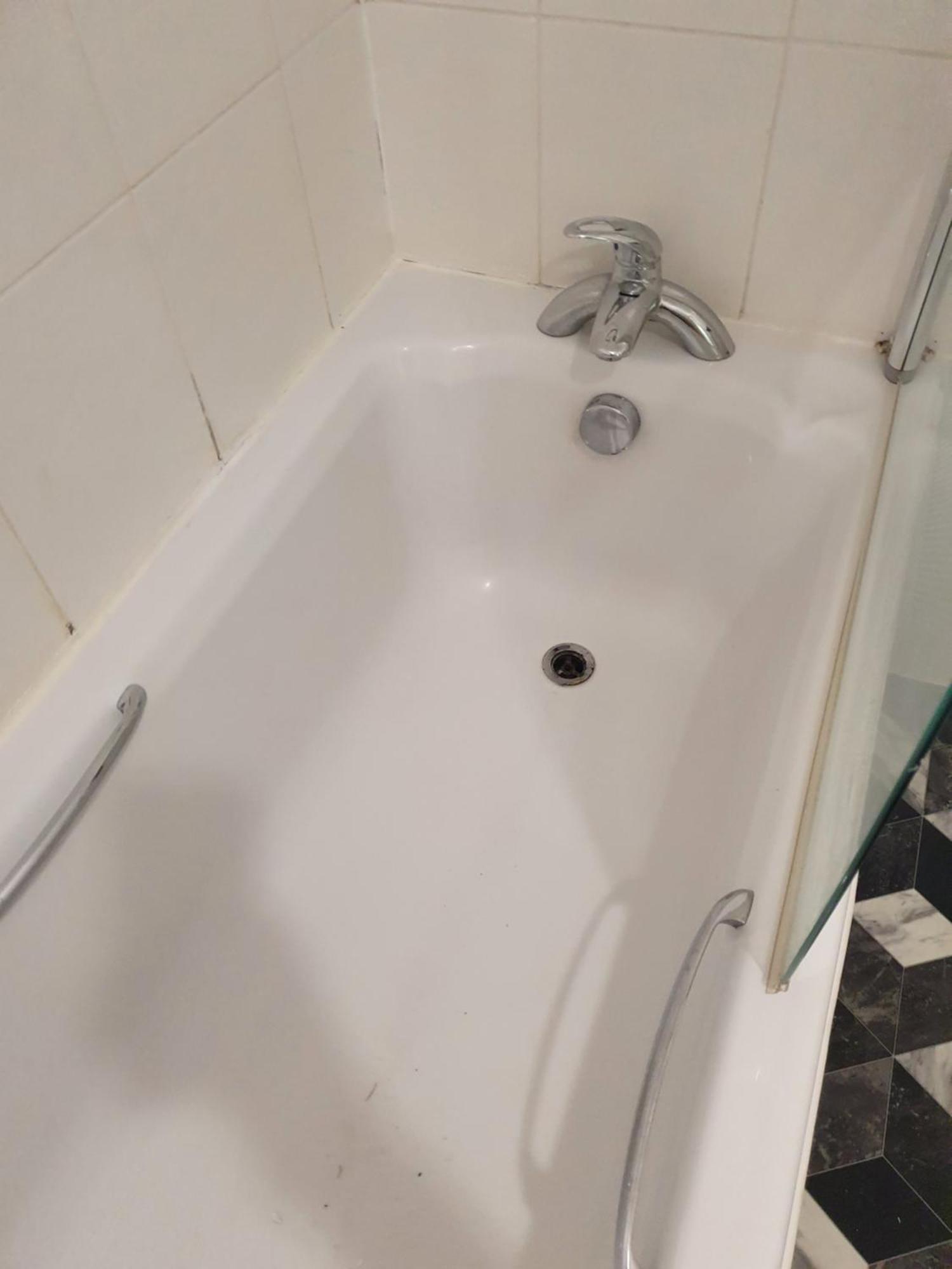 Quiet 2 Bedroom Flat In Darlington With Free Parking, Wi-Fi And More Bagian luar foto